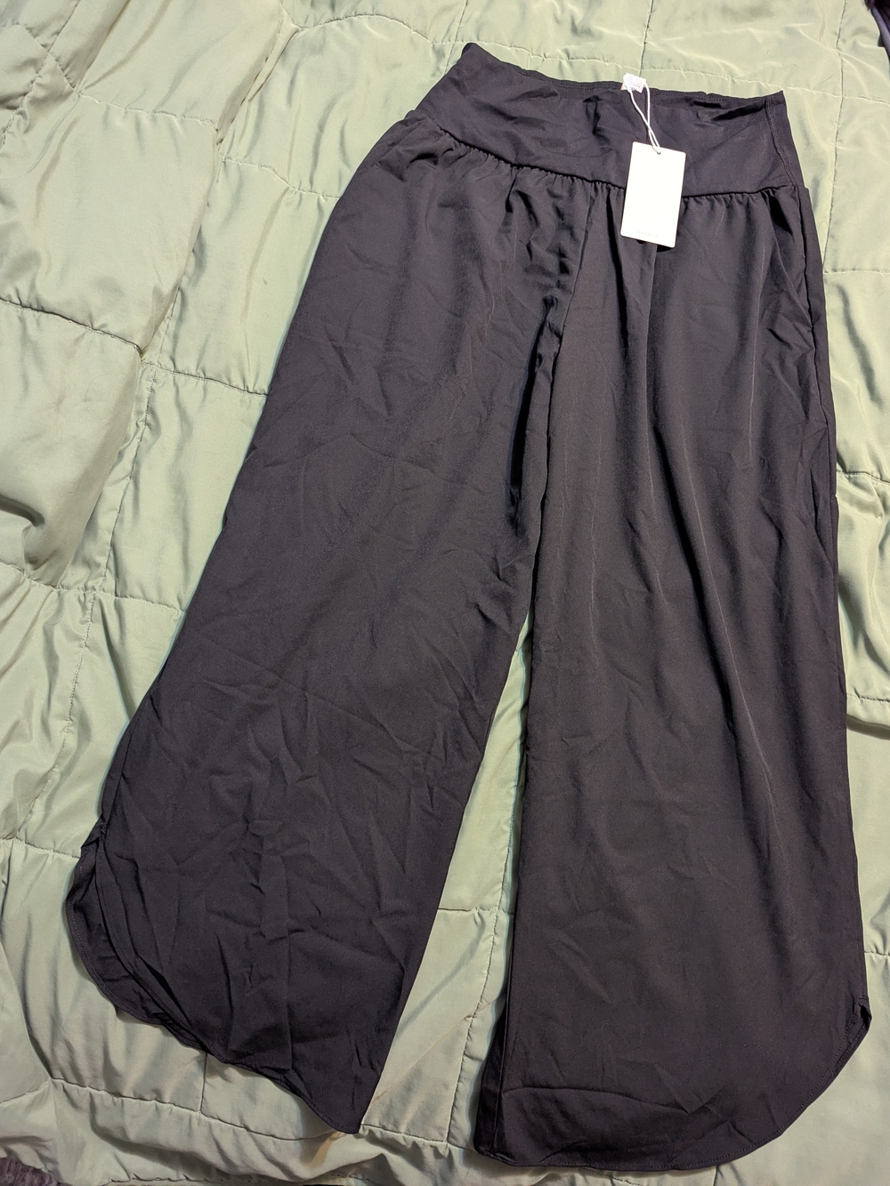 Womans Pants - Picture 2 of 2